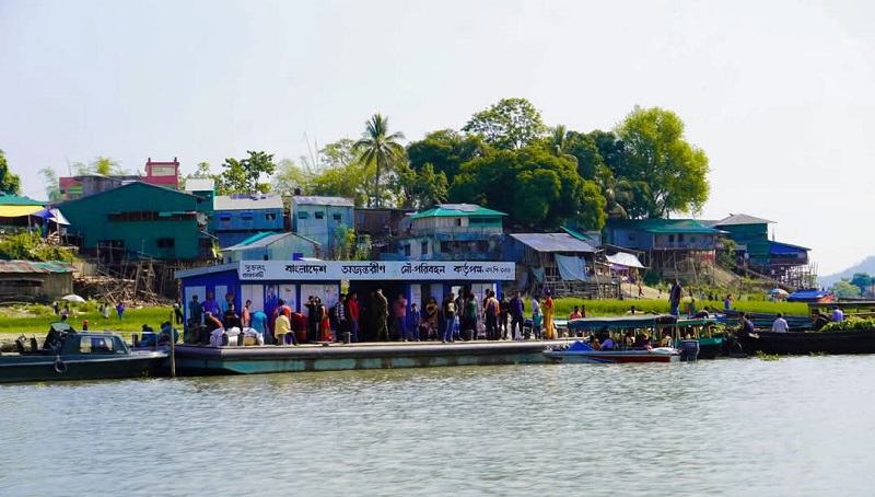 কাপ্তাই হ্রদে স্পিডবোট চলাচল বন্ধের চার দিন পর সুরাহার পথ খুঁজছে প্রশাসন