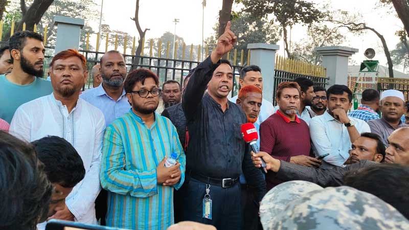 চট্টগ্রাম বন্দরে শাটডাউন ঘোষণা শ্রমিক-কর্মচারীদের