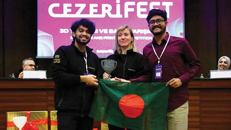 প্রতিবন্ধীদের হ্যান্ড গ্লাভ তৈরি করে আন্তর্জাতিক পুরস্কার পেলেন মেহেদী ও জাবের
