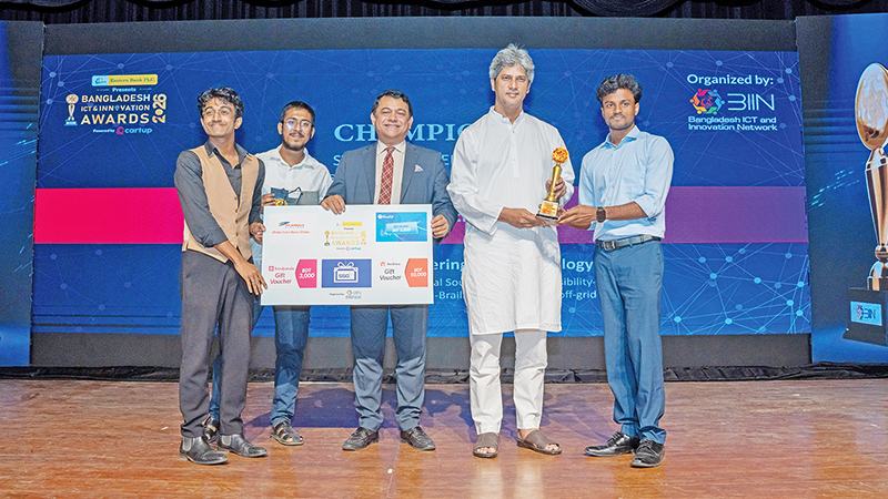 ৭ লাখ টাকার প্রিন্টার, চুয়েট শিক্ষার্থীরা তৈরি করেছেন ২৮ হাজারে