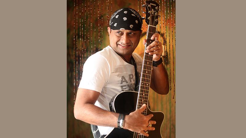 নতুন মৌলিক গানে এসআই টুটুল