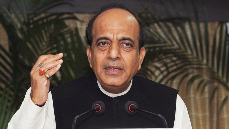 শেখ হাসিনাকে অবতরণের অনুমতি দেয়া ছাড়া কোনো বিকল্প ছিল না —দীনেশ ত্রিবেদী