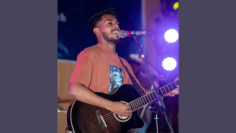 চট্টগ্রাম থেকে বিশ্বমঞ্চে শাহীনের সুর