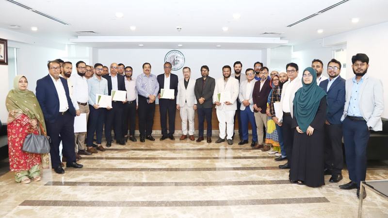 আরো ৫ ব্রোকারেজ হাউজকে ফিক্স সার্টিফিকেশন দিল ডিএসই