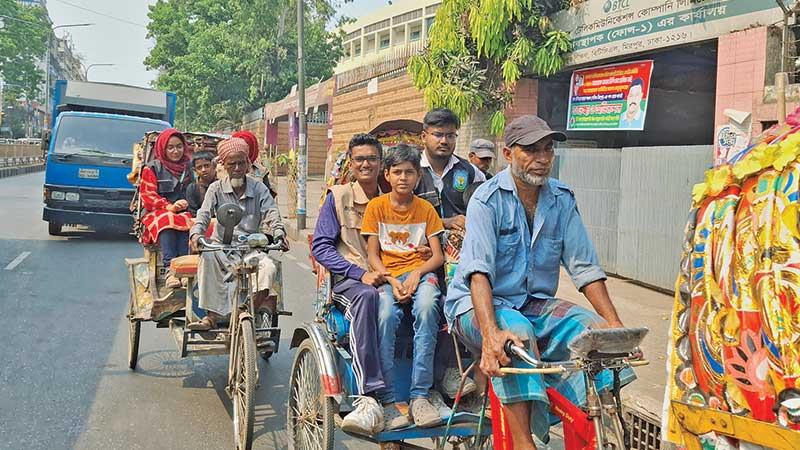 অন্য রকম ঈদ উপহার