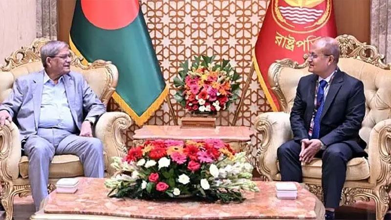 গণতন্ত্র একটি সংস্কৃতি যা নিয়মিত চর্চার মাধ্যমে ধাপে ধাপে তৈরি হয়