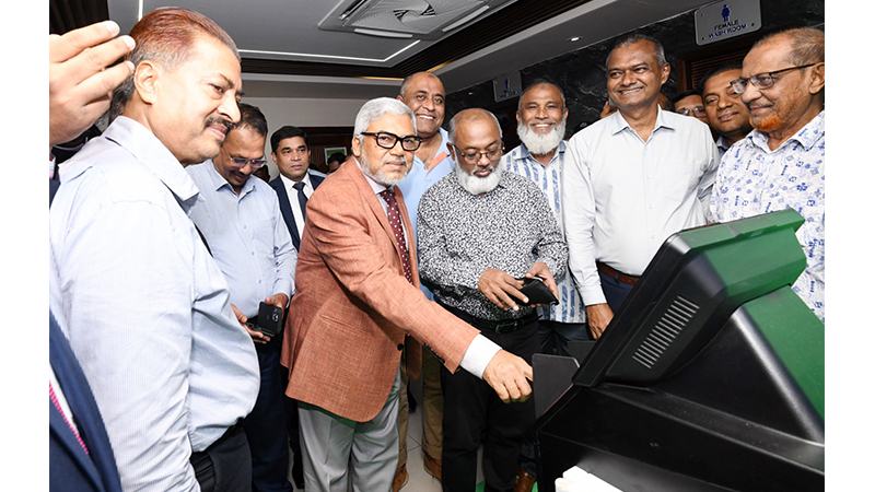 ঢাকায় নোয়াখালী ক্লাব প্রাঙ্গণে এটিএম বুথ চালু করল মার্কেন্টাইল ব্যাংক
