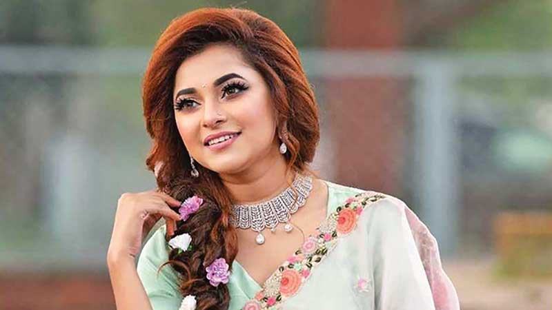 লিজার নতুন গান ‘নেই অধিকার’