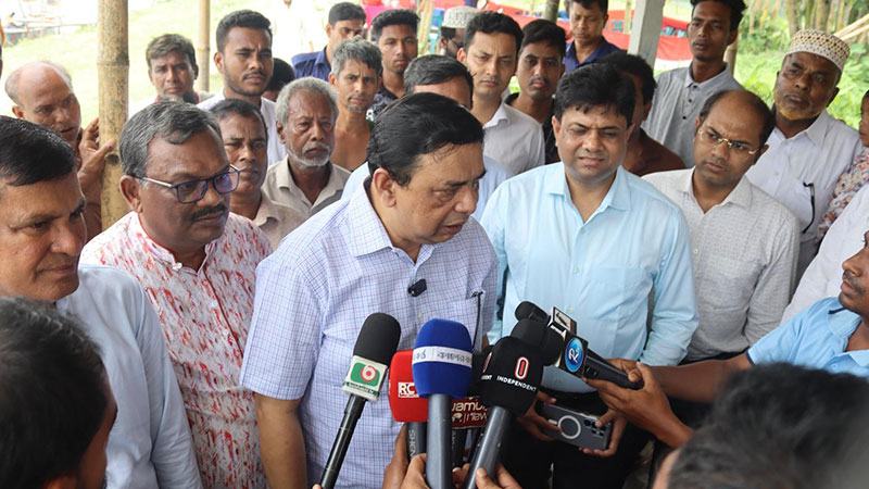 পরিত্যক্ত মোগলহাট পরিদর্শনে বাংলাদেশ স্থলবন্দর কর্তৃপক্ষের চেয়ারম্যান