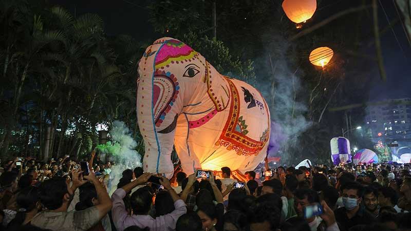 অহিংসা, শান্তি ও মৈত্রীর বাণী নিয়ে প্রবারণা পূর্ণিমা উদযাপিত
