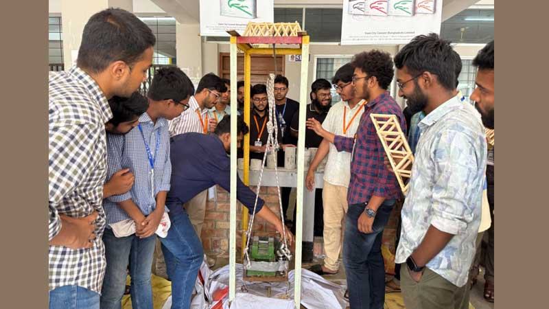 আইসক্রিমের কাঠিতে কংক্রিটের আদল তৈরির উৎসব