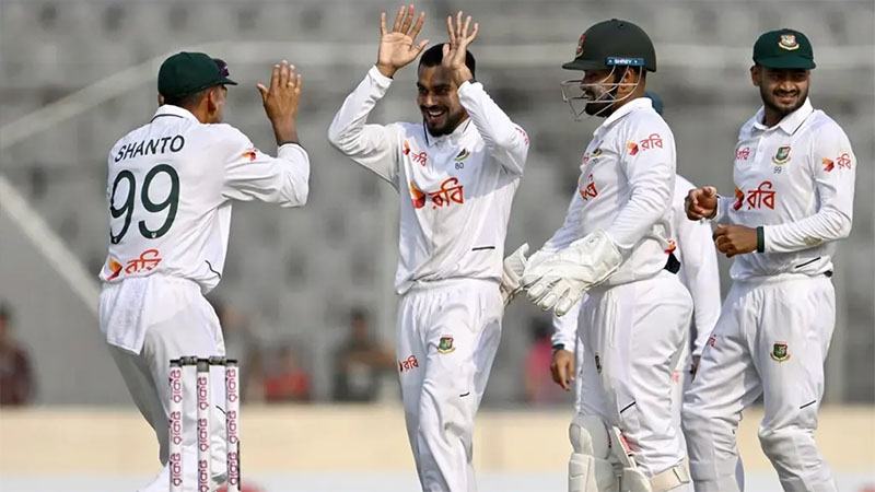 তৃতীয় দিনের খেলা শেষে বাংলাদেশের লিড ৩৪ রানের