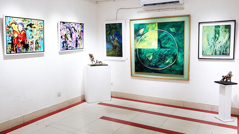 প্রকৃতির পাঠে সাত নারীর নিজস্ব ভাষা