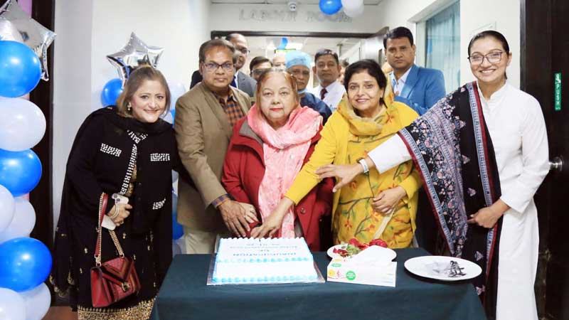 যাত্রা করল ‘সালেহা আহমেদ লেবার স‍্যুট’