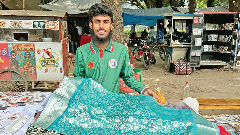প্রচলিত টিউশনির পথ ভেঙে সফল উদ্যোক্তা ইসমাইল