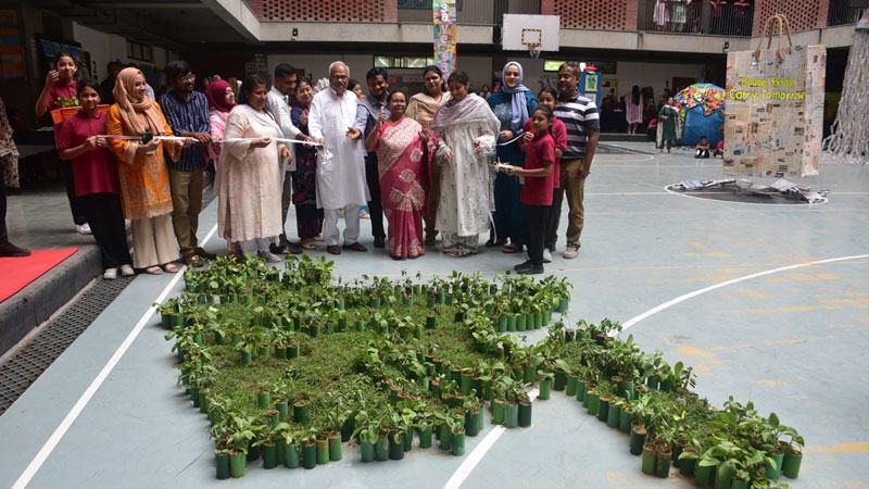 ফ্রোবেল একাডেমিতে জলবায়ু পরিবর্তনভিত্তিক চিত্র প্রদর্শনী ও স্টিমস ডে উদযাপন