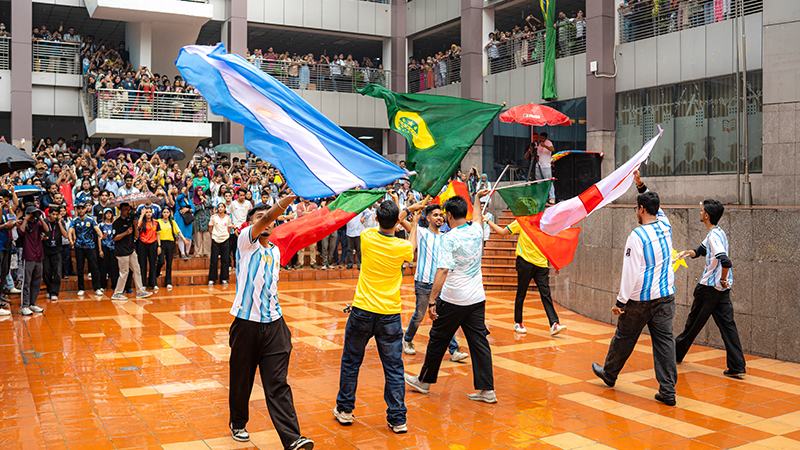বিশ্বকাপ জার্সির রঙে রঙিন দুইদিন