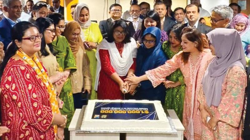 এক মাসে বিলিয়ন ডলারের বৈদেশিক বাণিজ্যের রেকর্ড উদযাপন ব্র্যাক ব্যাংকের