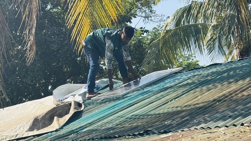 প্রাইম ব্যাংকের দেয়া সোলারে আলোকিত সোনাদিয়া দ্বীপ