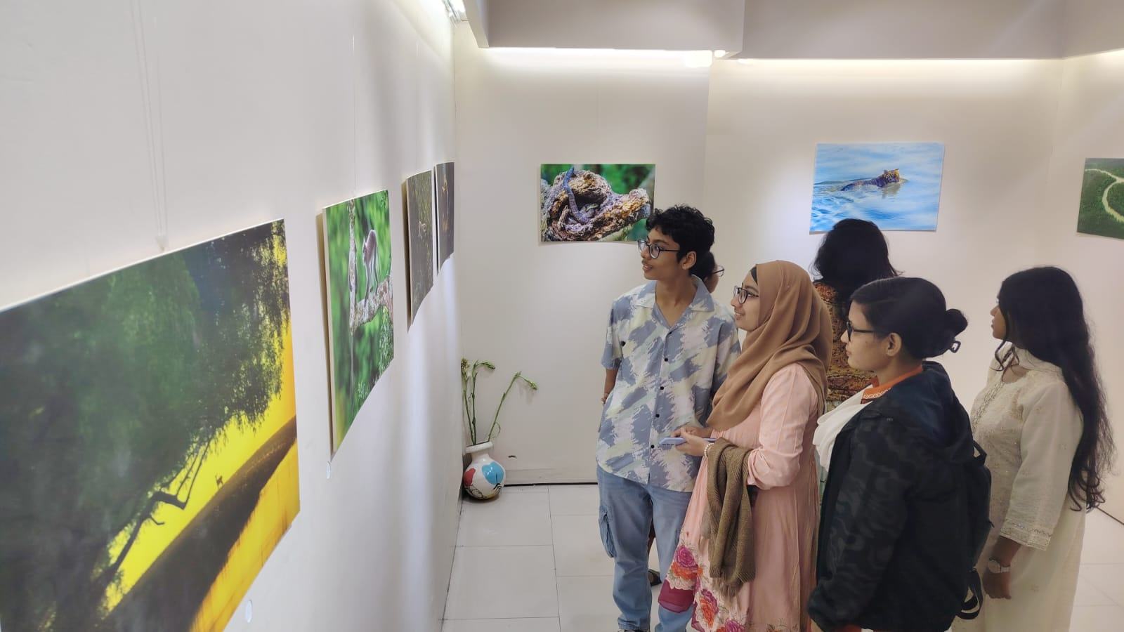 লাভ অ্যান্ড লাইফ থ্রু মাই আইস: তৌহিদ পারভেজ বিপ্লবের প্রথম একক আলোকচিত্র প্রদর্শনী