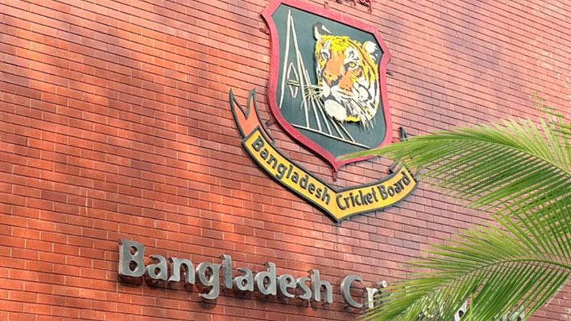 বিনাপ্রতিদ্বন্দ্বিতায় নির্বাচিত চার পরিচালক