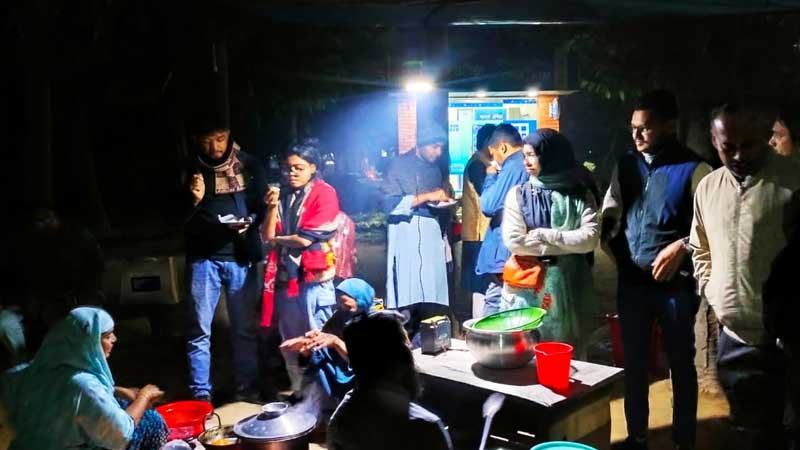 হারিয়ে গেছে এক সময়ের পিঠা চত্বর