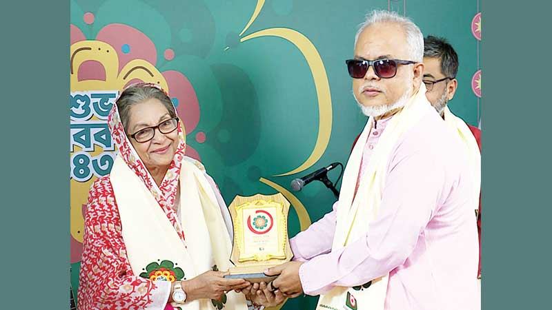 সম্মাননা পেলেন দিলারা জামান