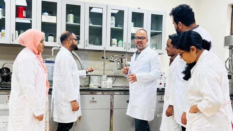 শিল্প, স্বাস্থ্যসেবা ও গবেষণার অনন্য সমন্বয় ফার্মেসি
