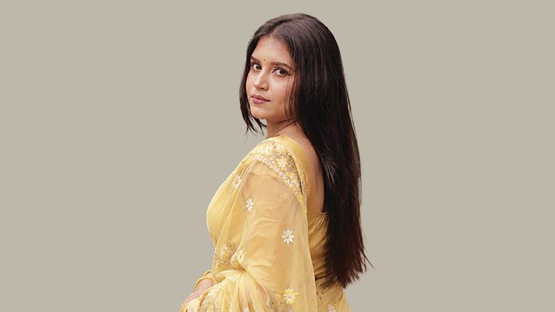 নিজেকে বিভিন্ন চরিত্রে ভাঙতে চাই