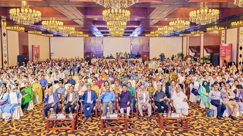 বিশ্বসাহিত্য কেন্দ্রের বইপড়া কর্মসূচিতে এক যুগে ৪ লাখের বেশি বই দিয়েছে বিকাশ