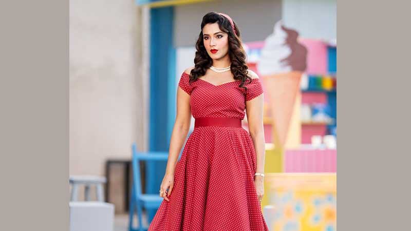 নিজের গান নিয়েই প্রযোজনায় নামলেন ফারিণ