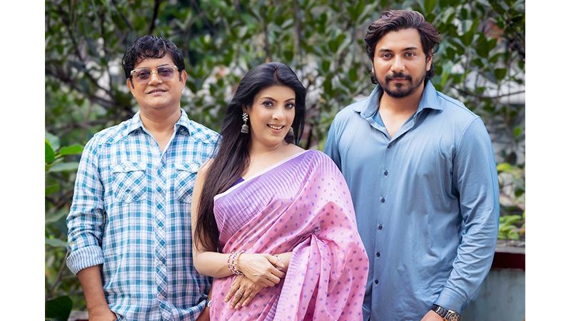 ‘শঙ্খ সকাল প্রকৃতি’ নিয়ে ফিরলেন অরুণ চৌধুরী