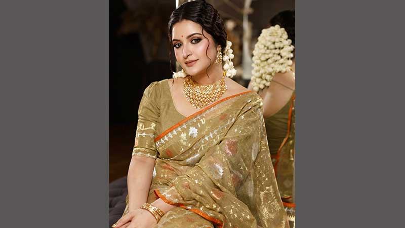 নতুন পরিকল্পনায় এগোচ্ছে পরীমনির গোলাপ