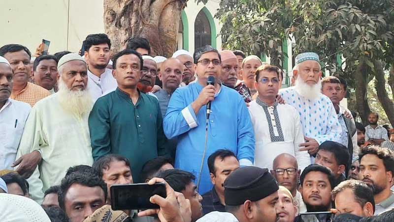 বগুড়ায় ভোটারদের সঙ্গে বিএনপির বিজয়ী প্রার্থীদের শুভেচ্ছা বিনিময়