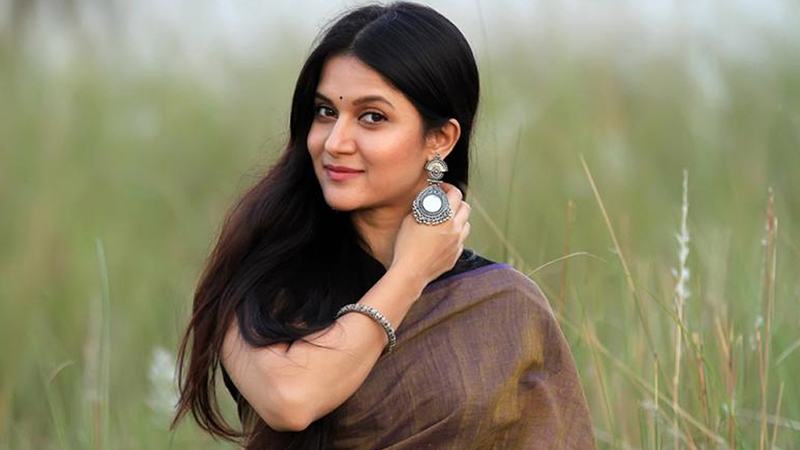 নতুন পরিচয়ে মিথিলা