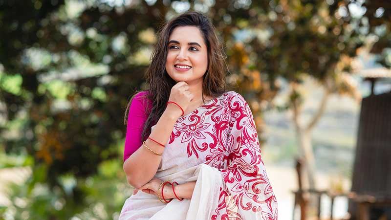 কাজে ফেরার অপেক্ষায় তানিয়া বৃষ্টি