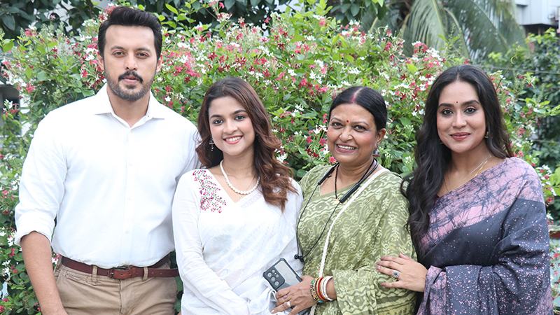 ক্যারিয়ারের ২৫ বছরে লেজার ভিশনের সঙ্গে চয়নিকা চৌধুরী