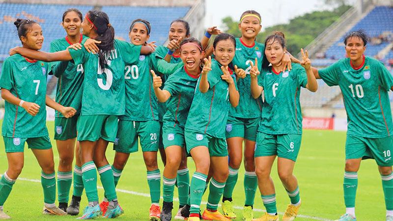ইতিহাস গড়ে এশিয়া কাপে বাংলাদেশের মেয়েরা
