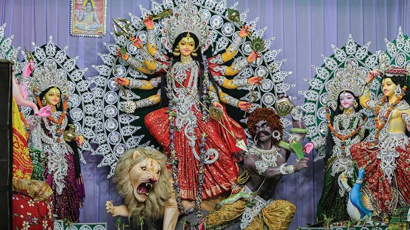 মহাসপ্তমী উদযাপিত, আজ অষ্টমী ও কুমারী পূজা