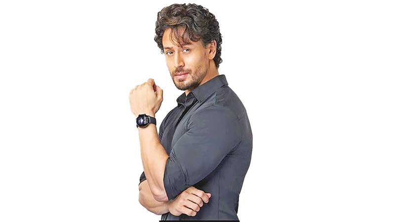 টাইগার শ্রফকে লক্ষ্য করে গুলি