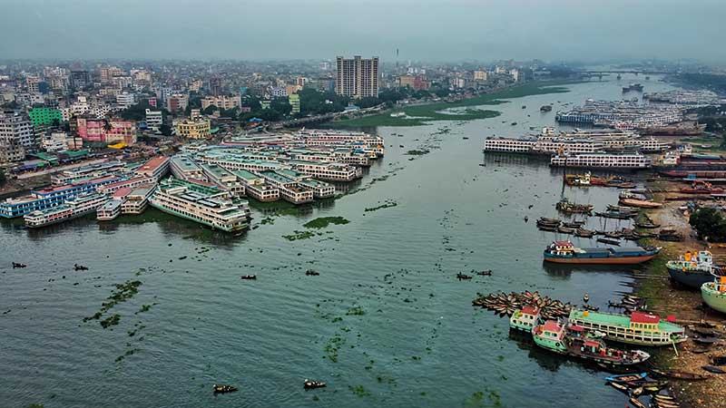 প্রতিবেশগত সংকটাপন্ন বুড়িগঙ্গার পারে মিলবে ভারী শিল্পের অনুমোদন