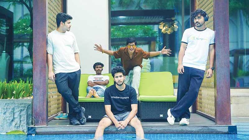 ডার্ক কমেডি থ্রিলার গল্পে আইস্ক্রিনে আসছে ‘পার্টি’