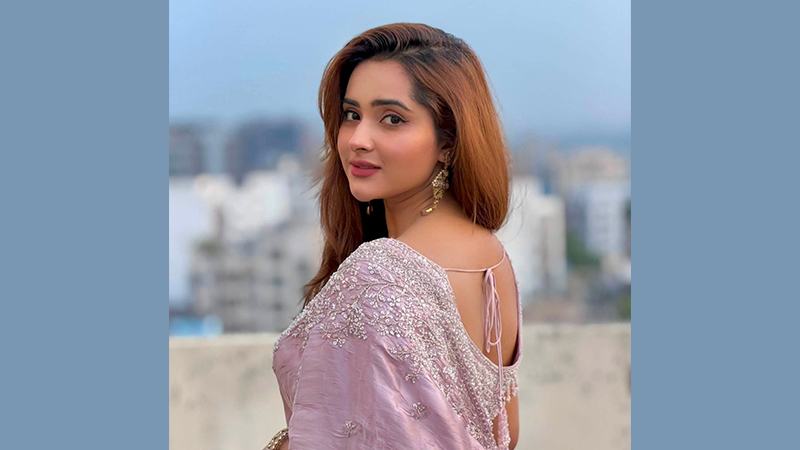 বৈচিত্র্যময় চরিত্রেই আগ্রহী কেয়া পায়েল