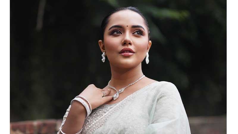 বড় পর্দার জন্য প্রস্তুতি নিচ্ছেন সামিরা খান মাহি