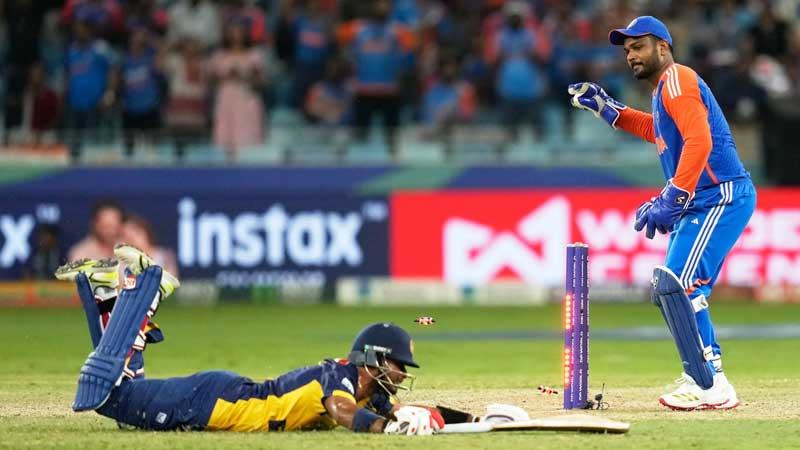 দুশর ওপরে রান উঠল দুবার, একশর নিচে চারবার