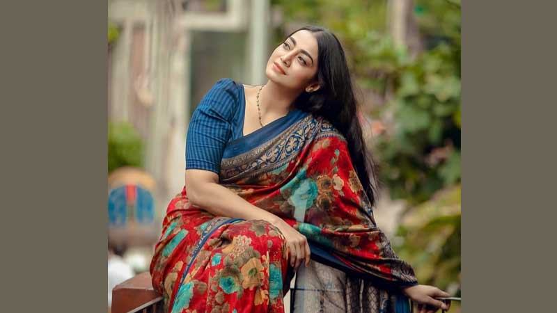 গার্মেন্ট কর্মীর চরিত্রে নাজিয়া হক অর্ষা