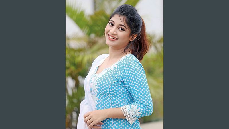 ‘দোলন এ সময়ের নারীদের প্রতিনিধি’