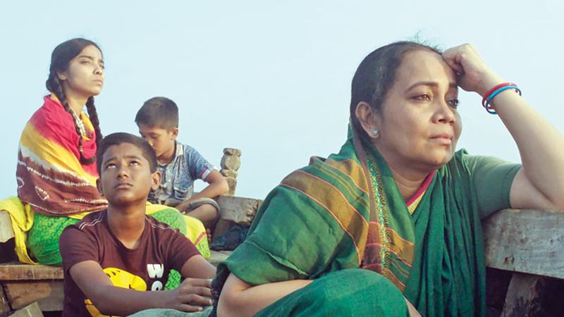 বাংলার প্রতিচ্ছবি তুলে ধরেছে মানুষের বাগান