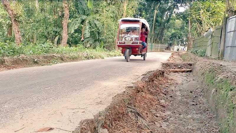 প্রকল্পের মেয়াদ দেড় মাস অবশিষ্ট থাকলেও ৯০ শতাংশ কাজই বাকি