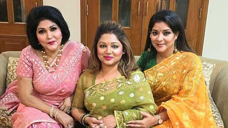 গানের সঙ্গেই কাটছে তাদের আসা যাওয়া